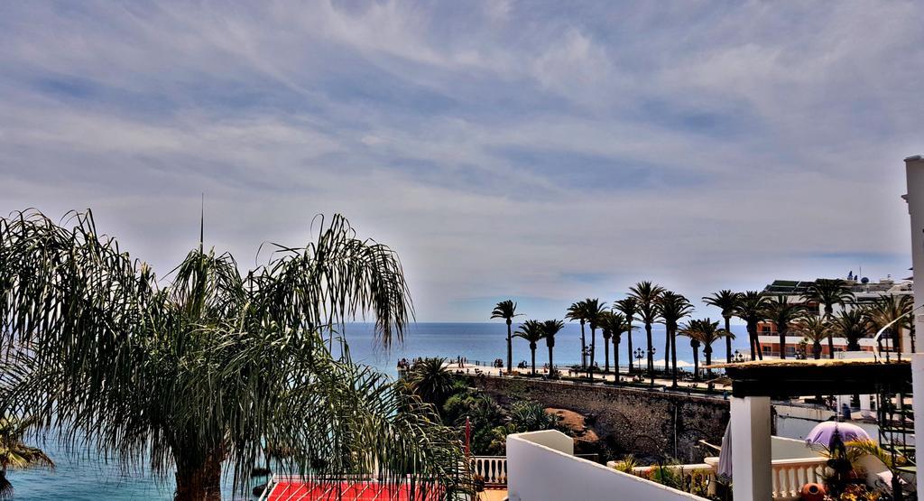 Villa Carabeo Nerja Bagian luar foto